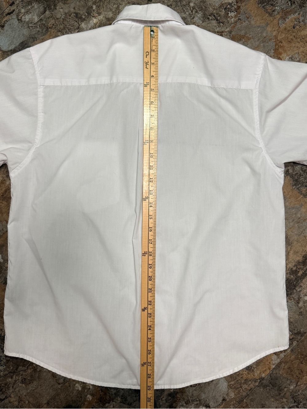 HIC Hawaii Island Creations  Button-Up Short Sleeve Shirt with Color Block Motif - Picture 9 of 9